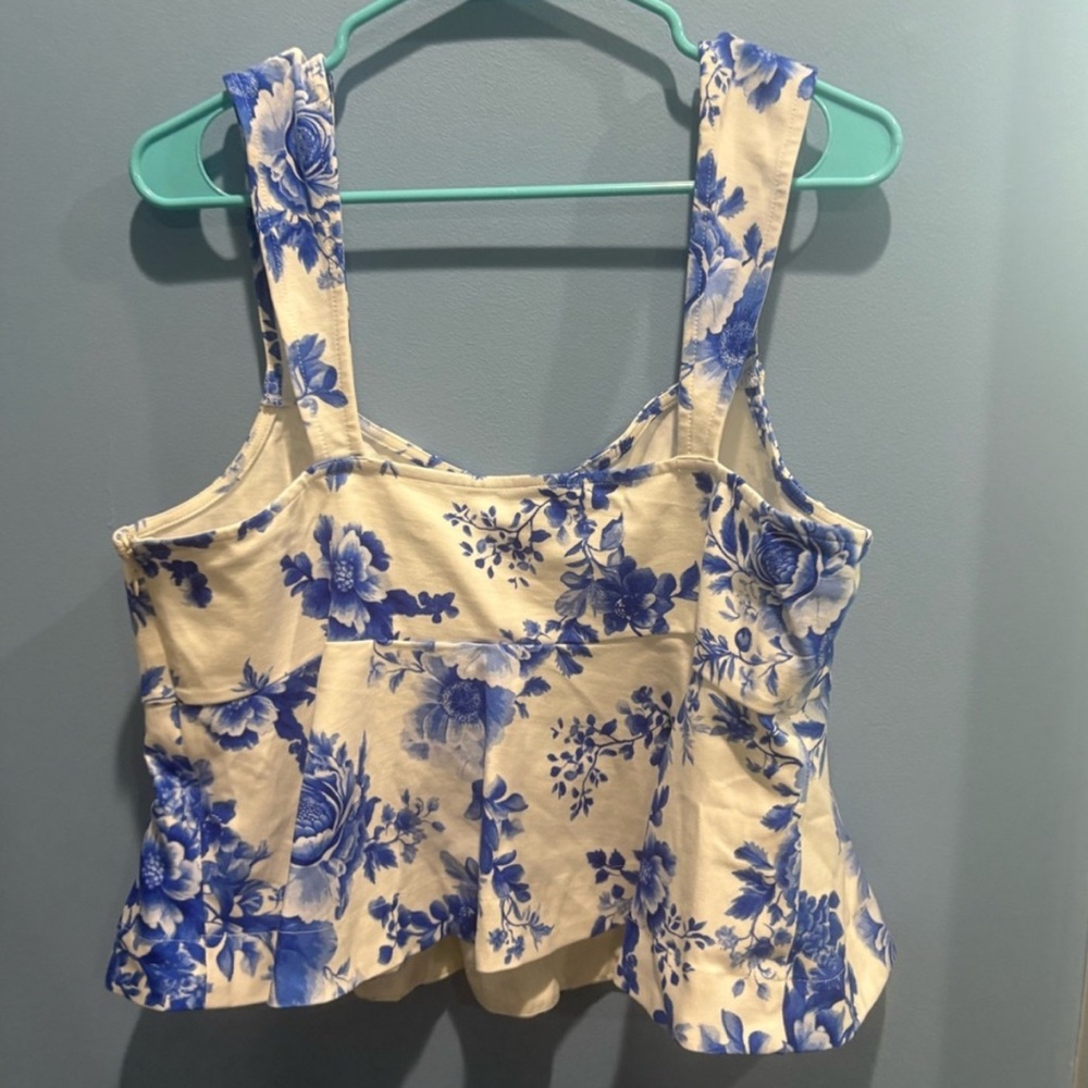 Anthropologie: Maeve NWT Floral Blue and White Peplum Top Size Medium - Picture 9 of 11